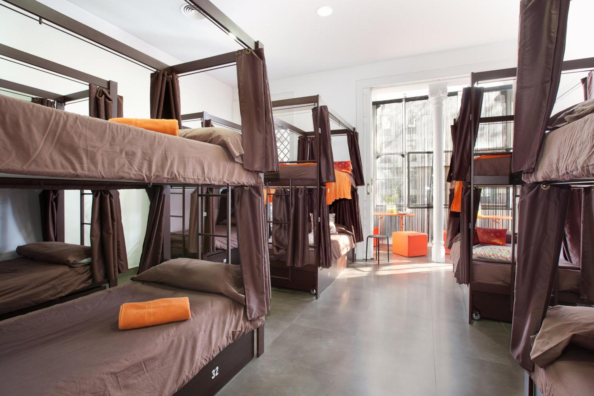 Hip Karma Hostel Barcelona Ngoại thất bức ảnh