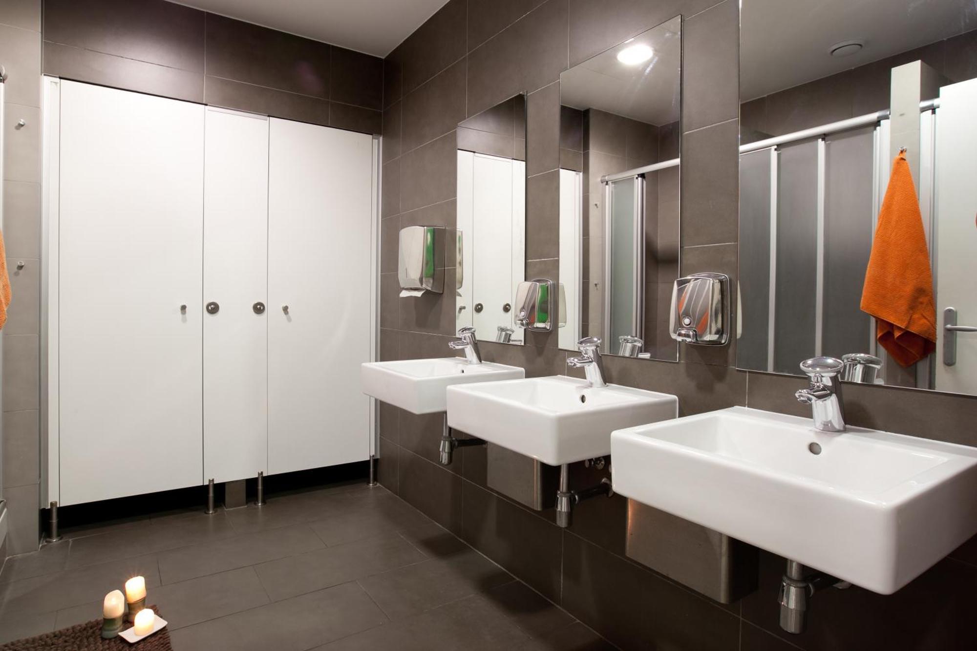 Hip Karma Hostel Barcelona Ngoại thất bức ảnh