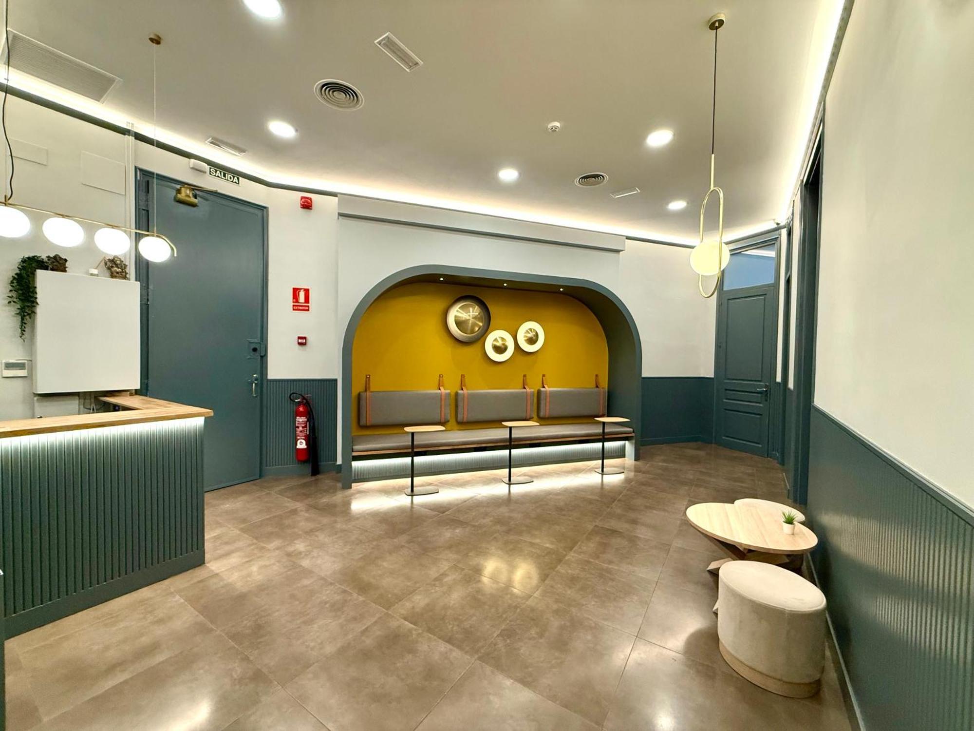 Hip Karma Hostel Barcelona Ngoại thất bức ảnh