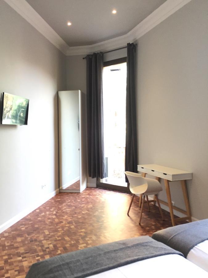 Hip Karma Hostel Barcelona Ngoại thất bức ảnh