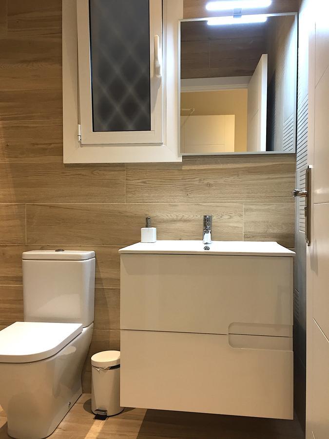 Hip Karma Hostel Barcelona Ngoại thất bức ảnh