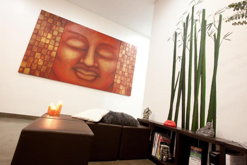 Hip Karma Hostel Barcelona Ngoại thất bức ảnh